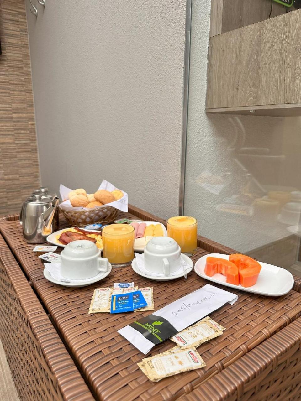 Mint Motel Гуарульюс Екстер'єр фото